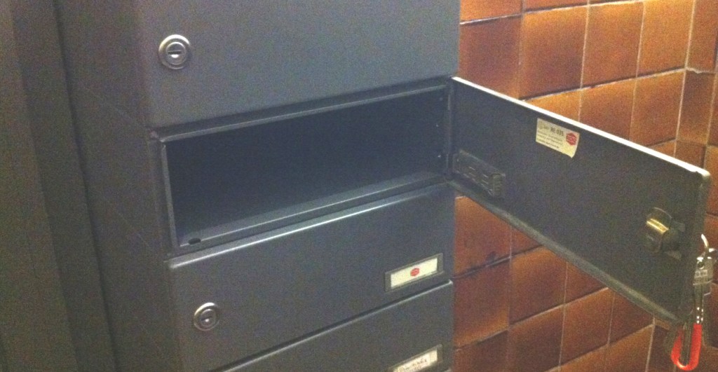 Mein schöner leerer Briefkasten.